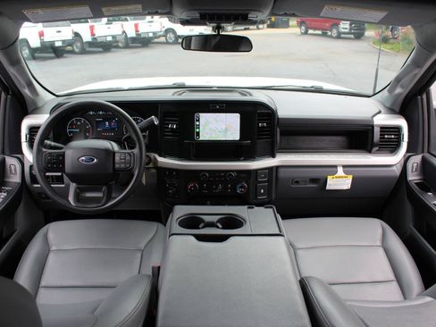 Used 2025 Ford F350 XL w/ XL Chrome Package AWD/4WD image 39