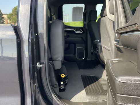 Used 2023 Chevrolet Silverado 1500 RST AWD/4WD image 39