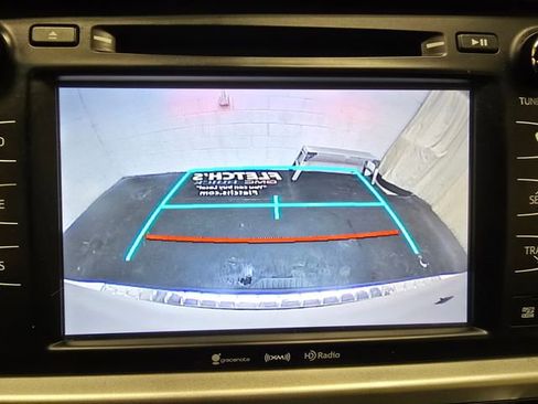 Used 2019 Toyota Highlander XLE image 21