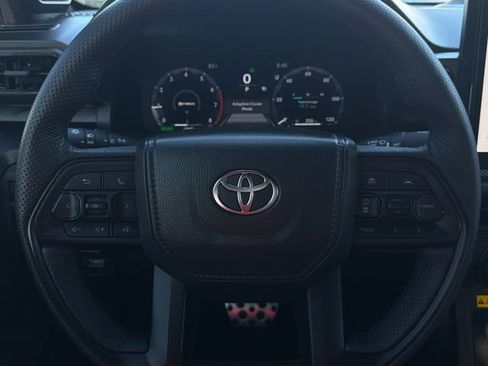Used 2025 Toyota Tacoma TRD Pro AWD/4WD image 24