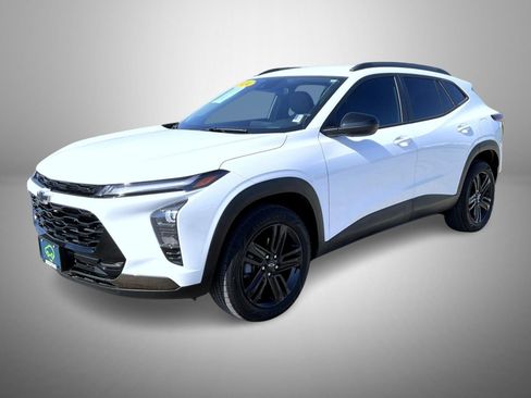 Certified 2024 Chevrolet Trax ACTIV FWD image 1