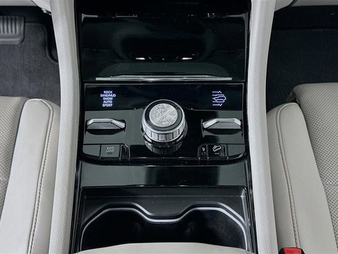 Used 2022 Jeep Grand Cherokee Overland w/ Advanced Protech Group III image 40