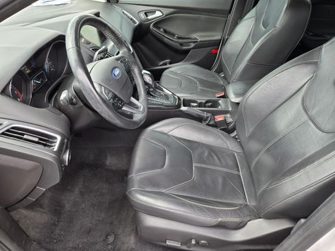 Used 2015 Ford Focus Titanium w/ Titanium Cold Weather Package FWD image 7