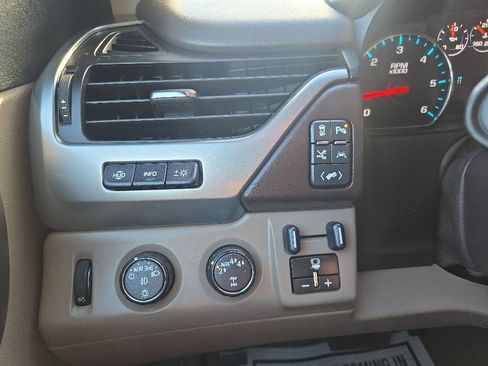 Used 2018 Chevrolet Tahoe Premier AWD/4WD image 46