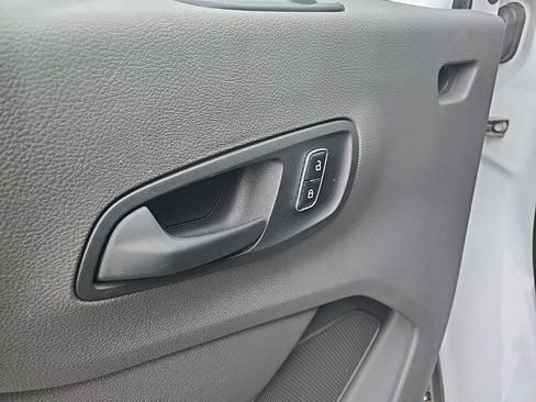 Used 2023 Ford Transit 350 XLT image 32