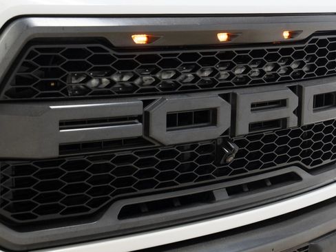 Used 2019 Ford F150 Raptor w/ Equipment Group 802A Luxury image 12