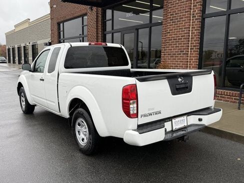 Used 2018 Nissan Frontier S image 4