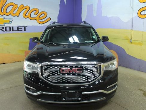 Used 2018 GMC Acadia Denali w/ Technology Package AWD/4WD image 3