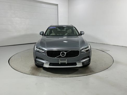 Used 2017 Volvo V90 T6 Cross Country AWD/4WD image 16