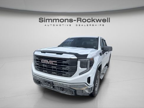 Used 2022 GMC Sierra 1500 Pro w/ Pro Value Package image 3