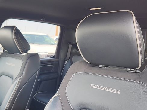 Used 2024 RAM 1500 Laramie AWD/4WD image 10
