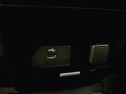 Used 2017 Ford F150 XLT AWD/4WD image 31