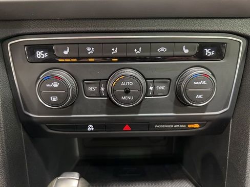 Certified 2021 Volkswagen Atlas SE w/ Panoramic Sunroof Package image 18