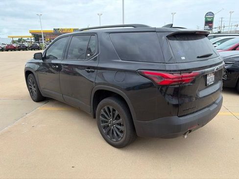 Used 2023 Chevrolet Traverse RS FWD image 4