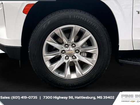Used 2024 Chevrolet Tahoe Premier AWD/4WD image 7