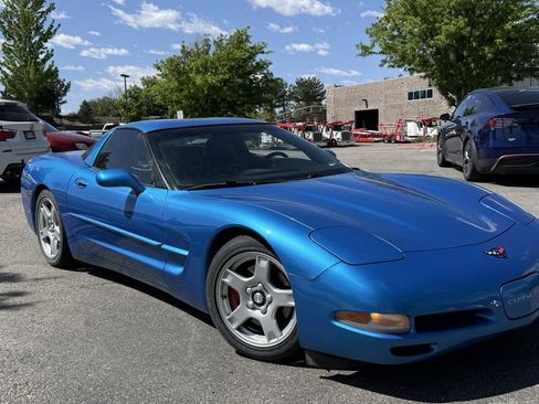 Used 1997 Chevrolet Corvette Coupe RWD image 1