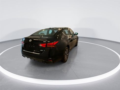 Used 2020 Nissan Altima 2.5 SV image 6