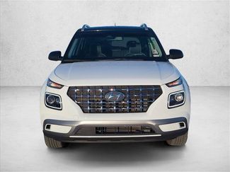 Used 2023 Hyundai Venue Limited video 2