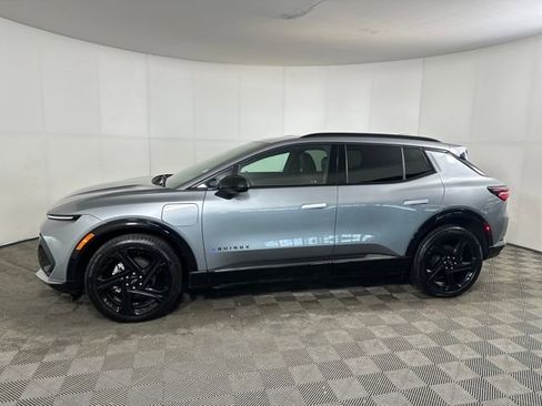 Used 2024 Chevrolet Equinox EV RS image 6