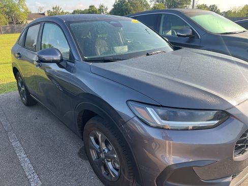 Certified 2026 Honda HR-V LX image 2