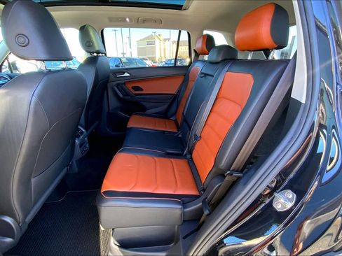 Used 2019 Volkswagen Tiguan SEL Premium image 20