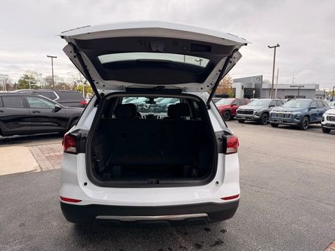 Used 2023 Chevrolet Equinox LT AWD/4WD image 27