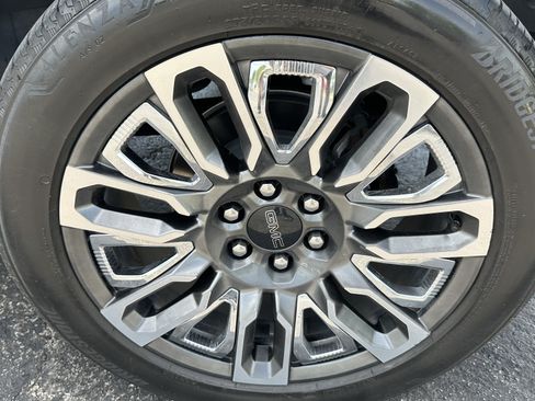 Used 2025 GMC Sierra 1500 Denali Ultimate AWD/4WD image 13