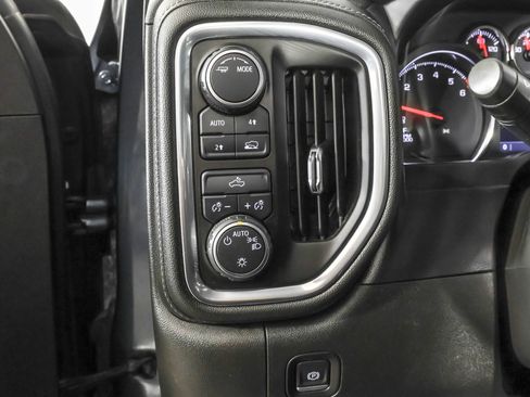 Used 2021 Chevrolet Silverado 1500 LT image 22