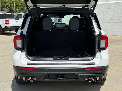 Certified 2025 Ford Explorer ST AWD/4WD image 15