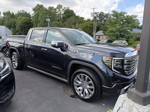 Used 2026 GMC Sierra 1500 Denali AWD/4WD image 2