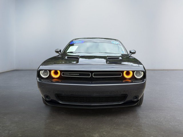 Used 2019 Dodge Challenger SXT RWD image 7