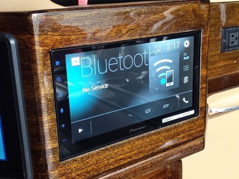 Used 2022 Mercedes-Benz Sprinter 2500 image 42