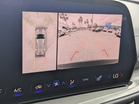 Certified 2024 Chevrolet Traverse LT FWD image 21