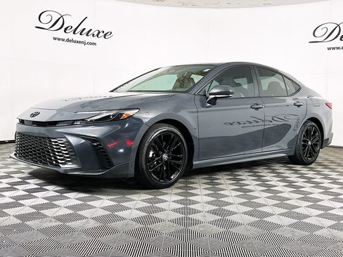 Used 2025 Toyota Camry SE w/ Multimedia Upgrade Package FWD image 3