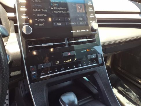 Used 2021 Toyota Avalon XSE FWD image 10