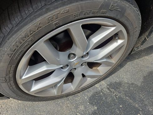 Used 2016 Chevrolet Impala LTZ FWD image 4