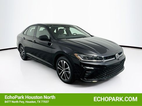 Used 2025 Volkswagen Jetta Sport FWD image 1