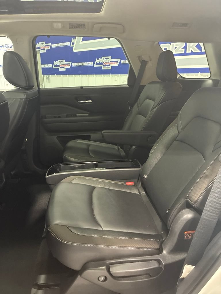 Used 2024 Nissan Pathfinder SL w/ SL Premium Package AWD/4WD image 34