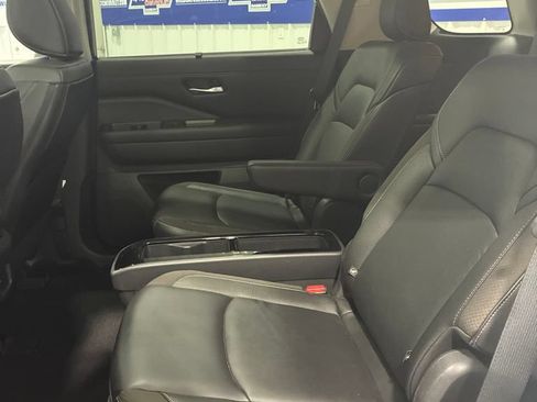 Used 2024 Nissan Pathfinder SL w/ SL Premium Package AWD/4WD image 34