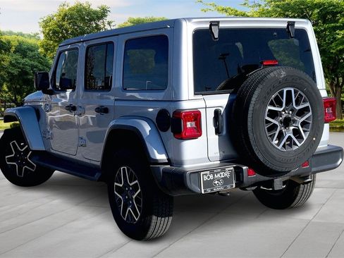 Used 2024 Jeep Wrangler Sahara image 4