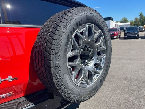 New 2026 GMC Hummer EV SUV image 31