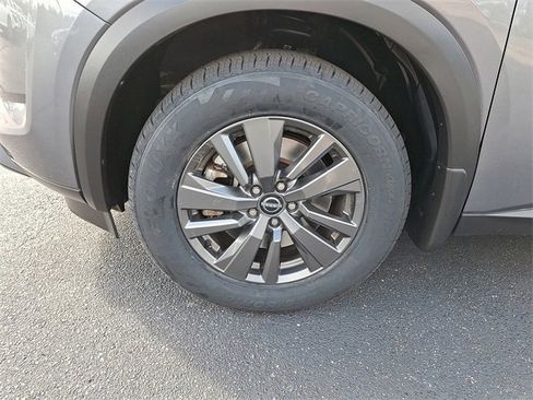 Used 2024 Nissan Pathfinder S image 9