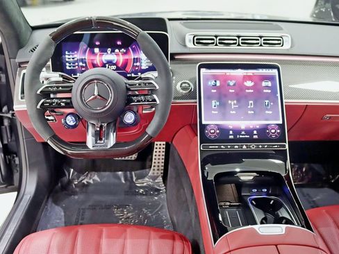 Used 2024 Mercedes-Benz S 63 AMG S image 18