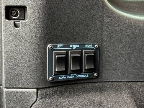 Used 2019 Mercedes-Benz Metris Passenger image 11