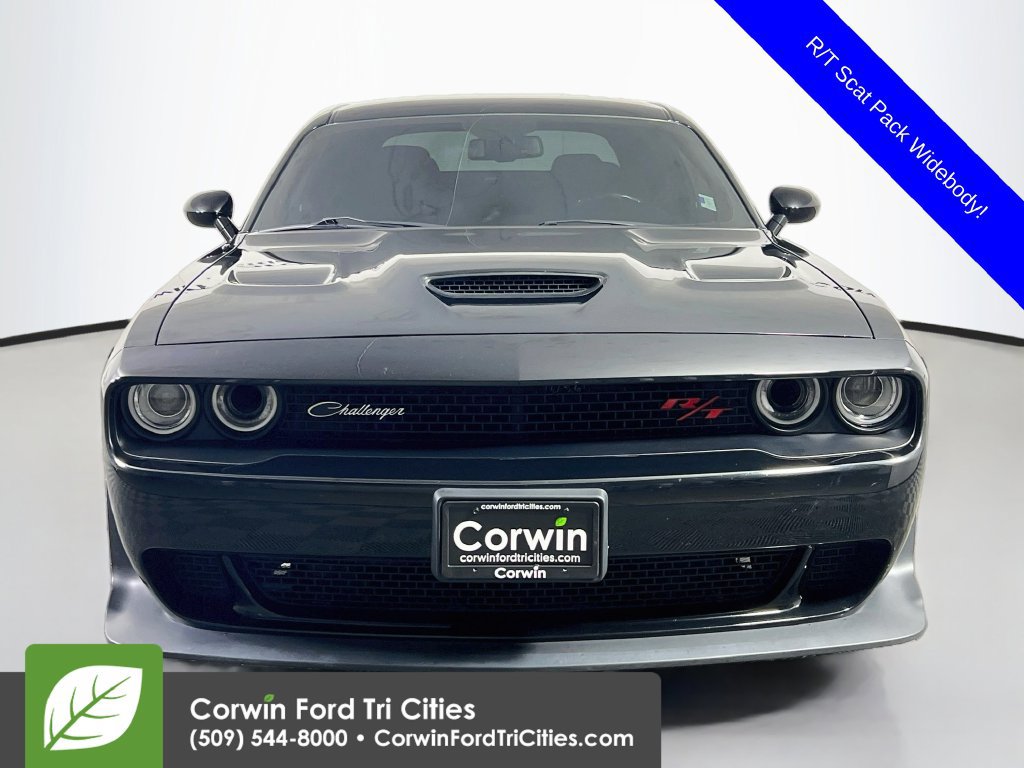 Used 2021 Dodge Challenger R/T Scat Pack RWD image 3