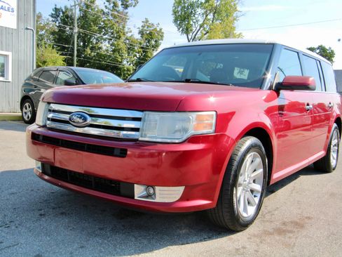 Used 2009 Ford Flex SEL image 1