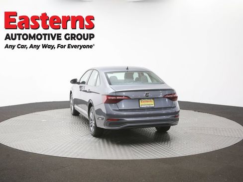 Used 2024 Volkswagen Jetta SE FWD image 59