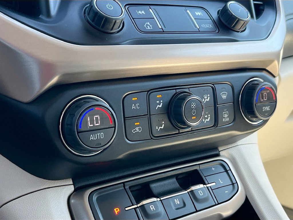 Used 2023 GMC Acadia Denali w/ Denali Technology Package FWD image 15