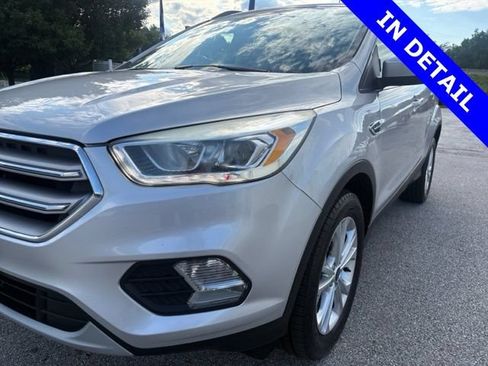Used 2017 Ford Escape SE w/ Equipment Group 201A AWD/4WD image 35