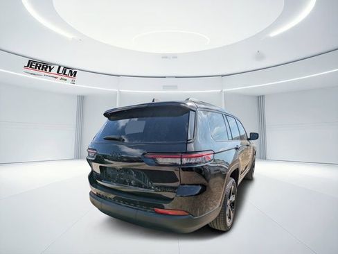 New 2025 Jeep Grand Cherokee L Limited w/ Black Appearance Package image 3